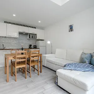 https://apartamento-de-lujo-en-mare-verde.adeje-hotels.com