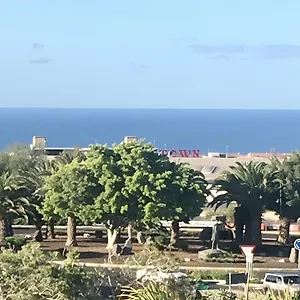 brunellas-apartment-near-airport-beach-view.tenerifehoteles.net/